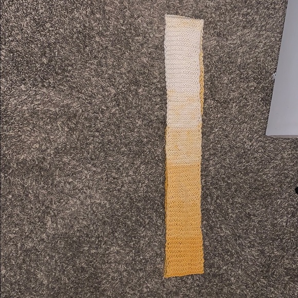 Hand crochet ombré yellow scarf 🌞 - Picture 2 of 3